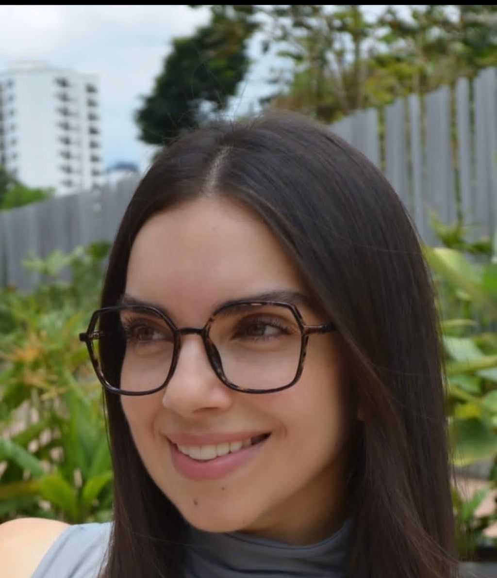 Montura Ghada – Cuadrada Grácil