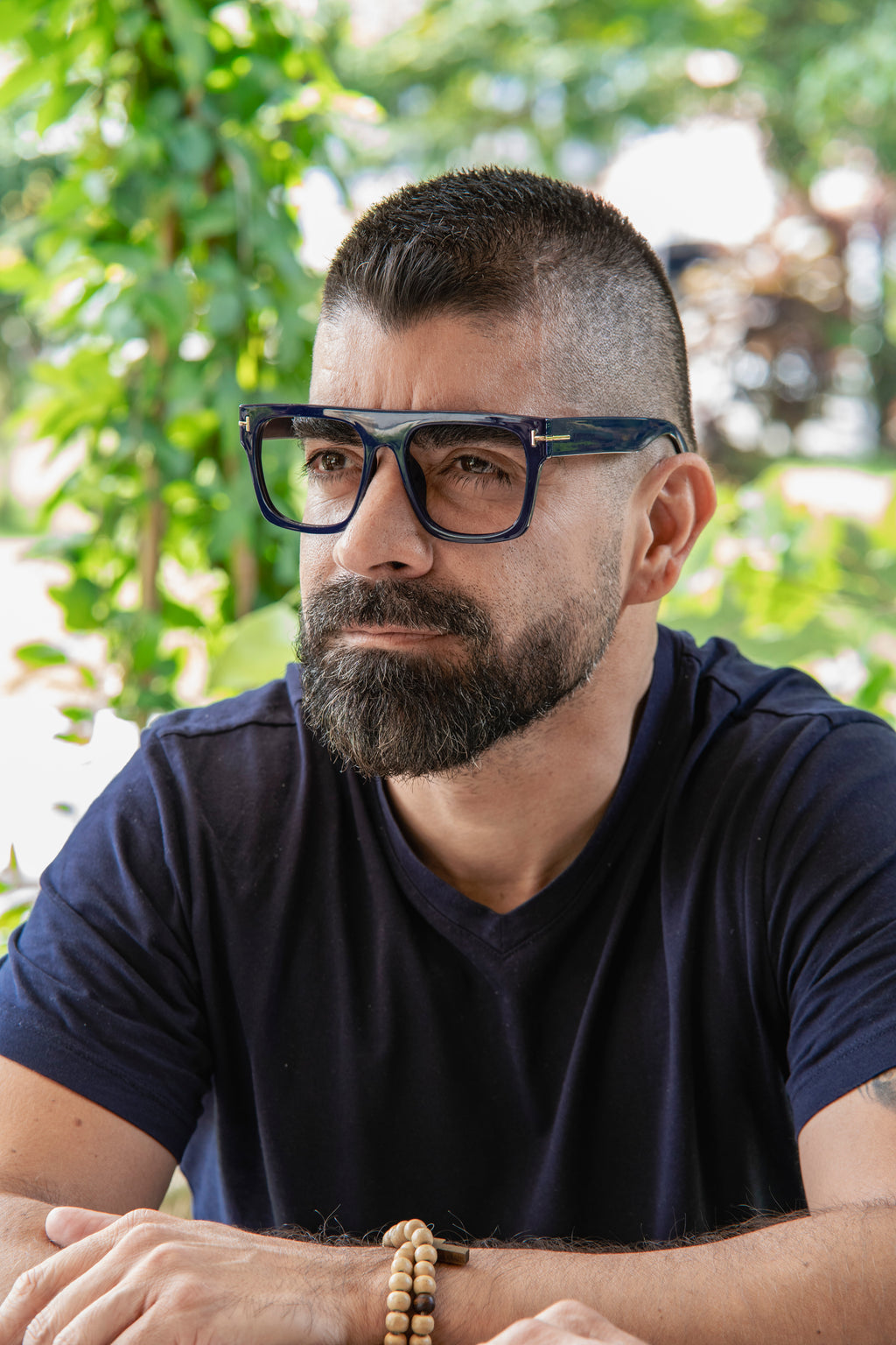 Gafas de sol cat eye glamurosas - detalle montura premium